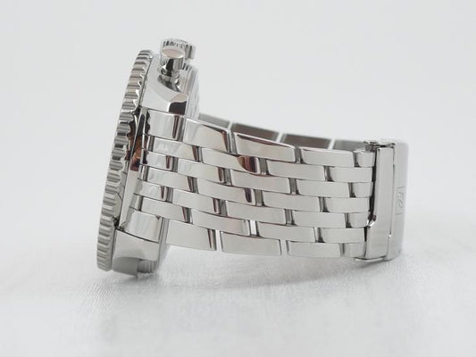 Breitling Navitimer World