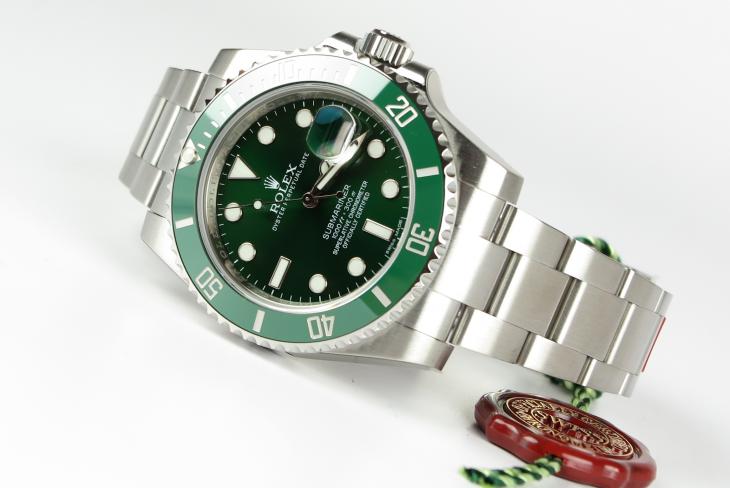 Rolex Submariner *HULK" - UBRUGT