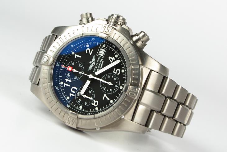 Breitling AVENGER TITANIUM - 2005