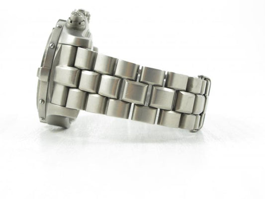 Breitling Avanger Titanium E13360