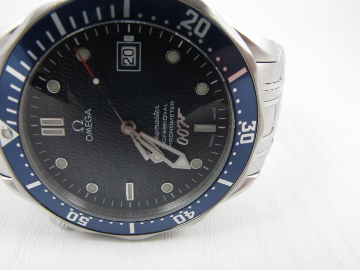 Omega Seamaster James Bond LE