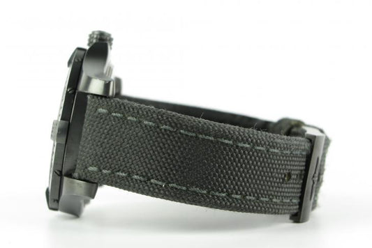 Breitling Blackbird 44