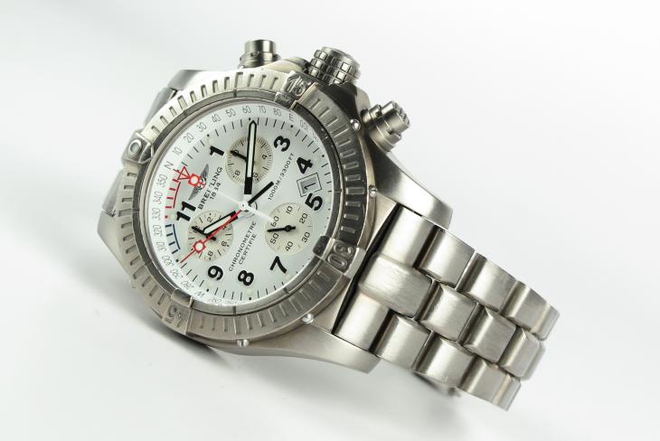 Breitling Crono Avenger M1