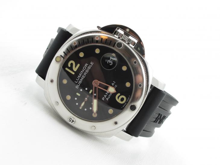 Panerai Submersible PAM 24