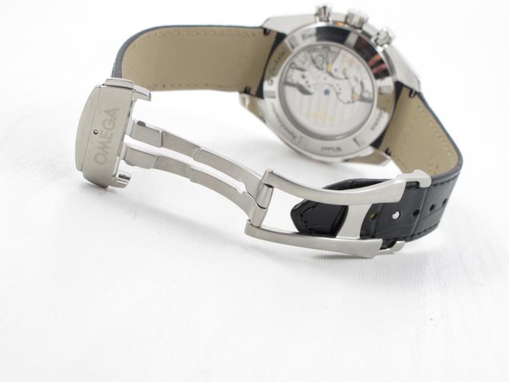 Omega Speedmaster 44 mm - 2011