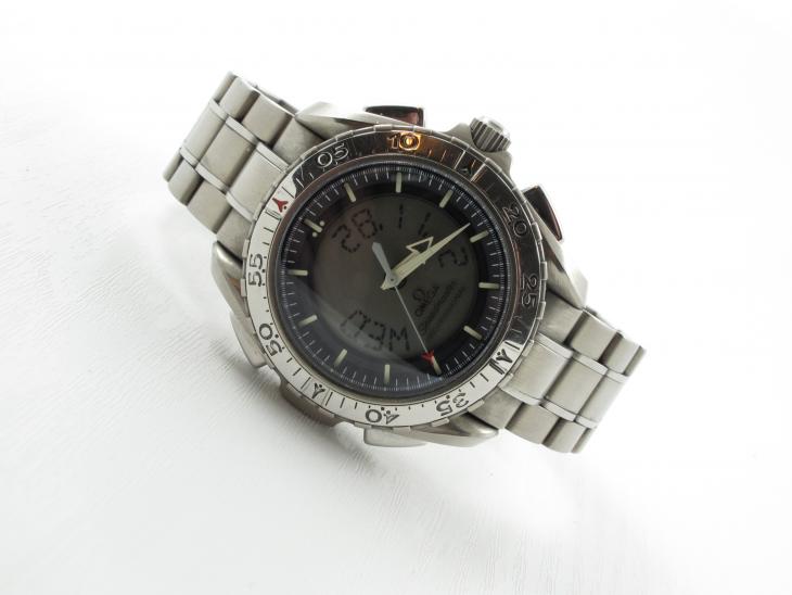 Omega Speedmaster X33