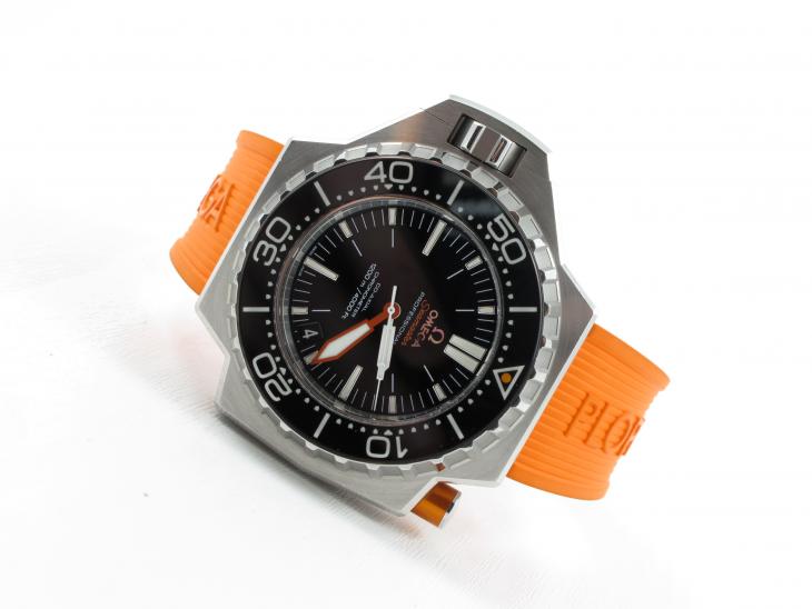 Omega Ploprof 1200M