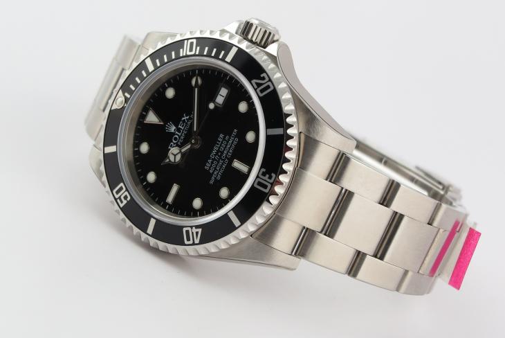 Rolex Sea Dweller 16600 NOS
