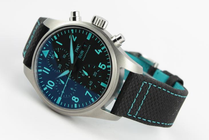 IWCPilot Mercedes AMG