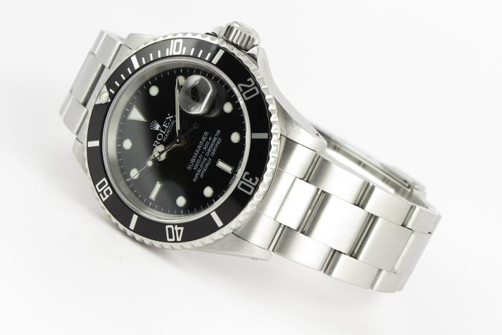 Rolex Submariner - 16610