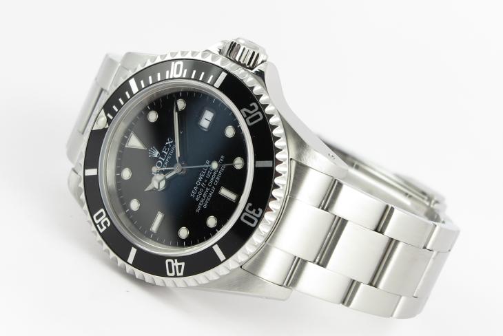 Rolex Sea Dweller - 16600