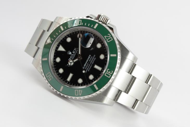 Rolex Submariner - 126610L V