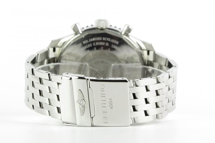 Breitling Navitimer World