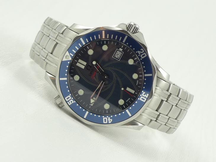 Omega Seamaster James Bond LE