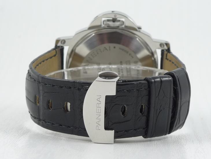 Panerai PAM 104
