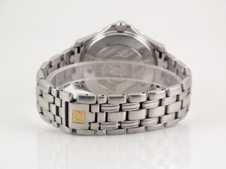 Omega Seamaster GMT 02