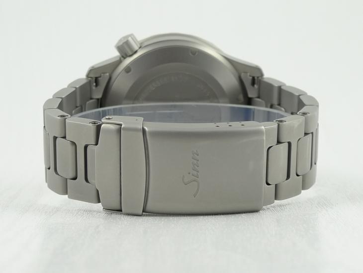 Sinn UX Hydro