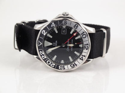 Omega Seamaster GMT 02