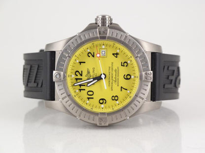 Breitling Avenger Seawolf Gul