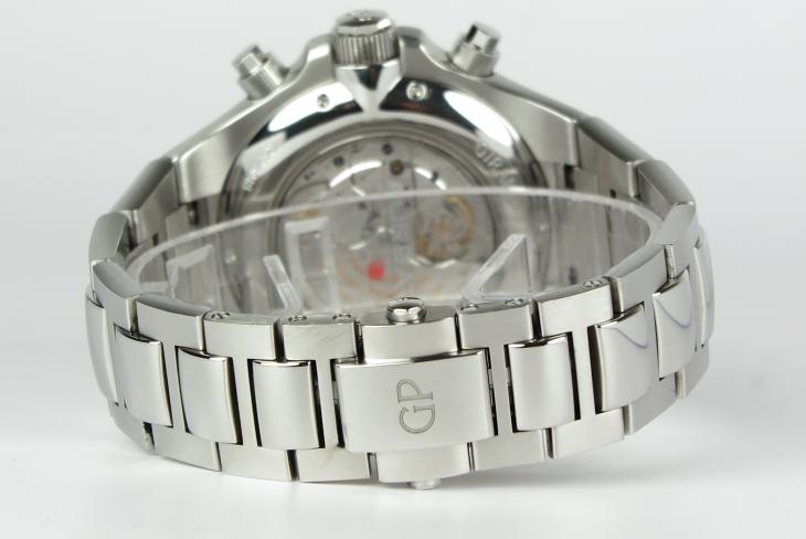 GIRARD PERREGAUX LAUREATO EVO3