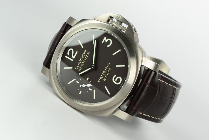 Panerai8-Days