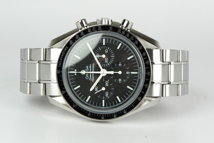 Omega Speedmaster Moonwatch