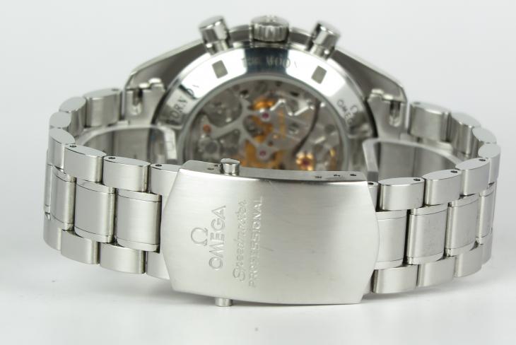 Omega Speedmaster Moonwatch
