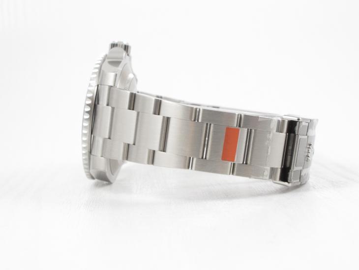 Rolex Submariner 116610LV - 2014