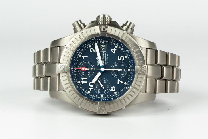 Breitling Avenger Titanium