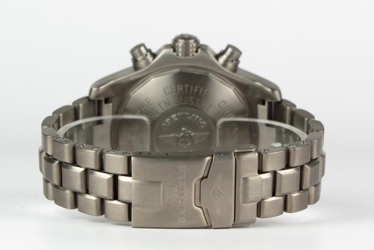 Breitling Avenger Titanium