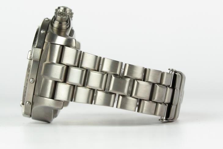 Breitling AVENGER TITANIUM - 2005