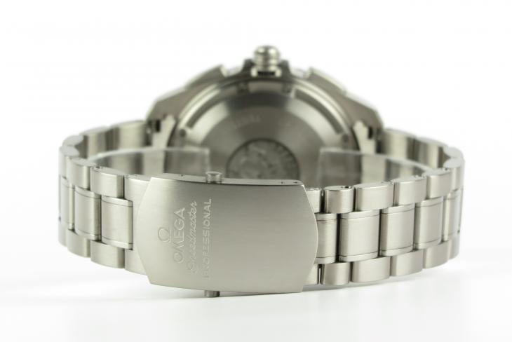 Omega Speedmaster X33