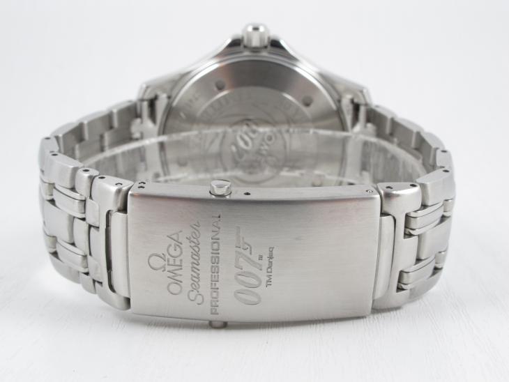 Omega Seamaster James Bond LE