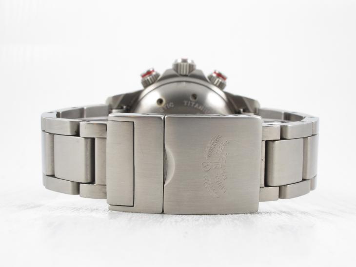 CX Swiss Military20000 ft.