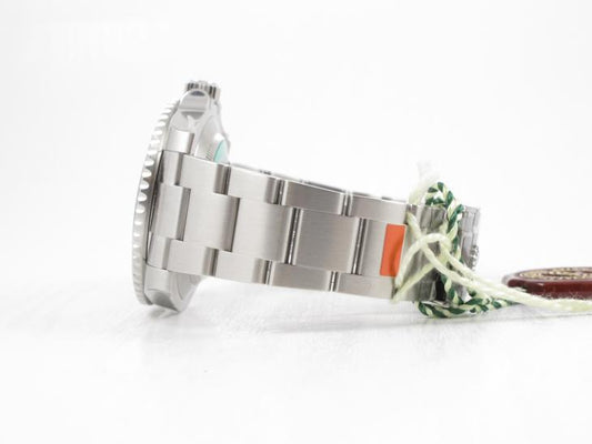 Rolex Submariner 116610LV - NYT