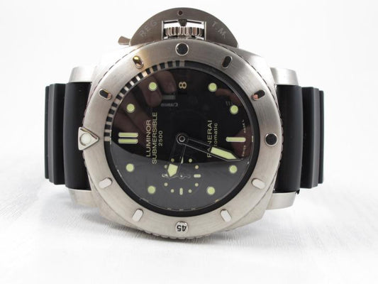 Panerai Luminor Submersible 2500
