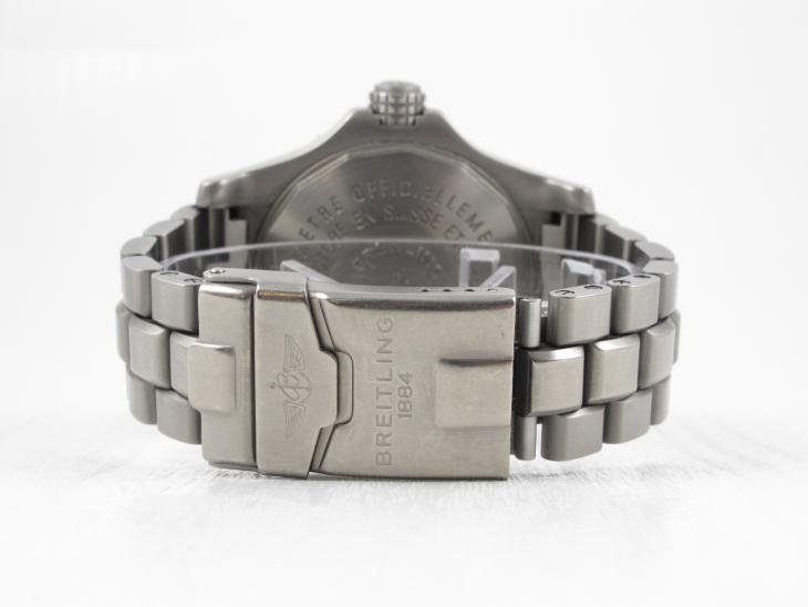 Breitling Avenger Seawolf - 2011