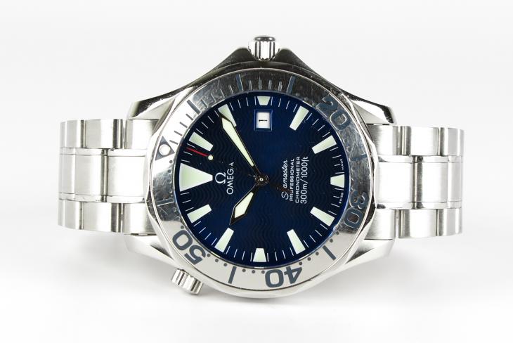 Omega Seamaster Electric Blue