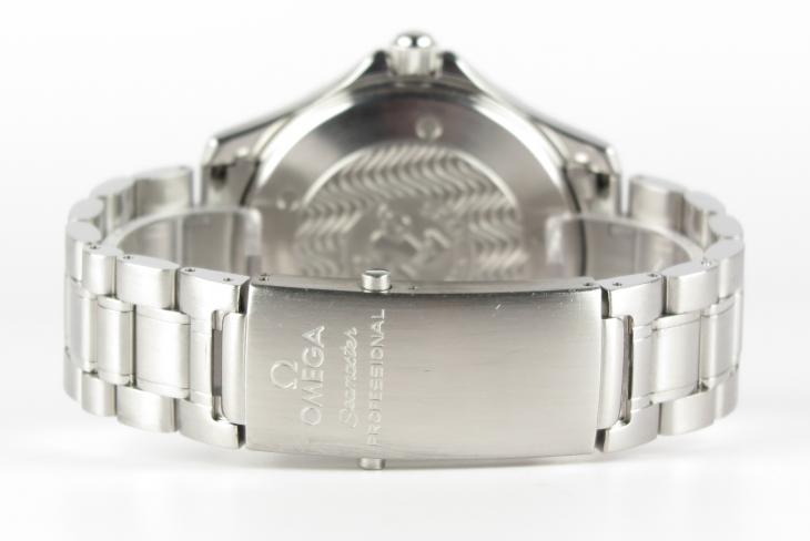 Omega Seamaster Electric Blue