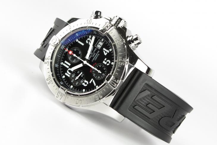Breitling Avenger Skyland