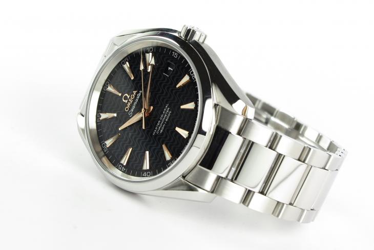 Omega Aqua Terra