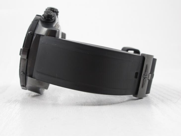 Breitling Avenger Seawolf Blacksteel