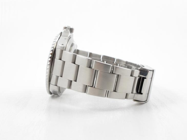 Rolex Submariner 16610 - 2001