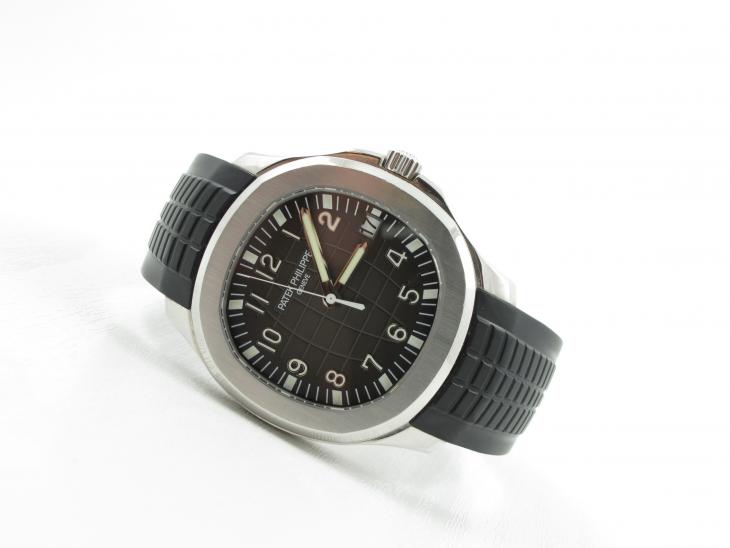 Patek Philippe Aquanaut - 40 mm