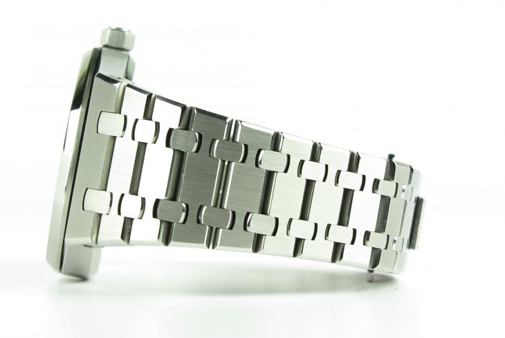 Audemars Piguet RO 15300