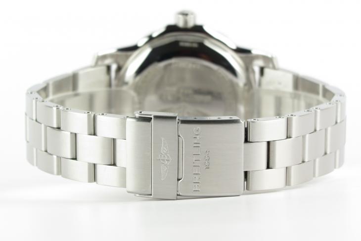 Breitling Colt 44