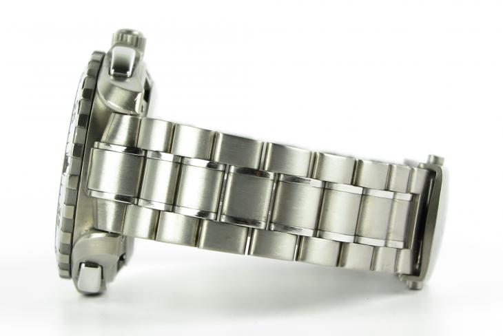 Omega Speedmaster X-33