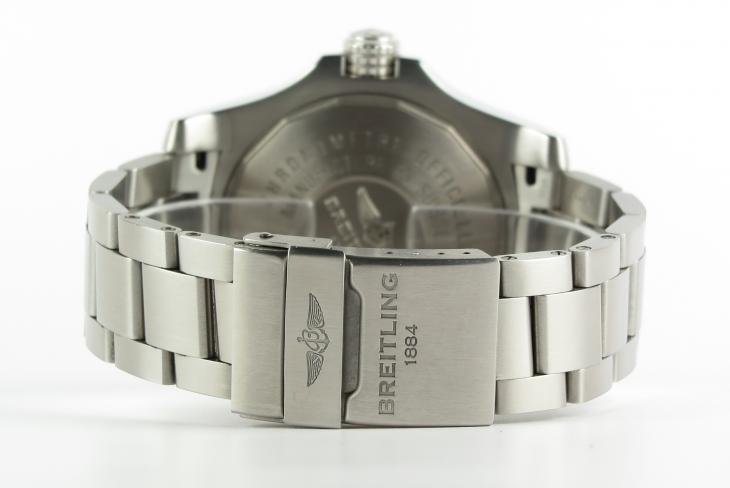 Breitling Avenger II Seawolf
