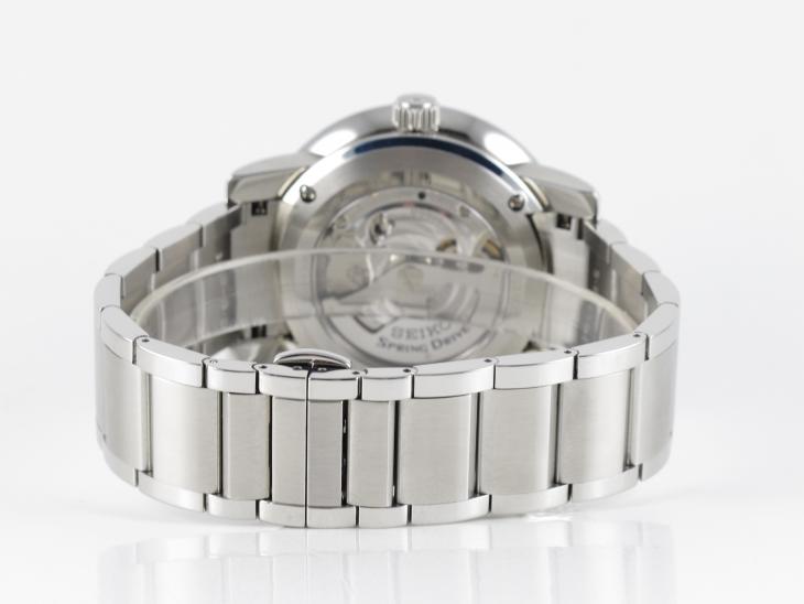 Seiko Spring Drive GMT SNR009